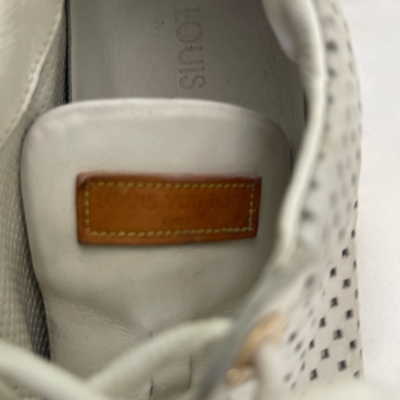 Louis Vuitton sneakers - Picture 4 of 11